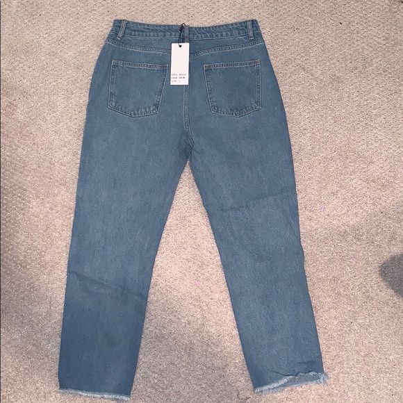 Jeans - Picture 2 of 4